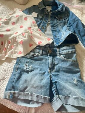 Girls 3-Piece Denim Outfit Bundle – GAP & Cat & Jack Jacket, Shorts & Heart Top